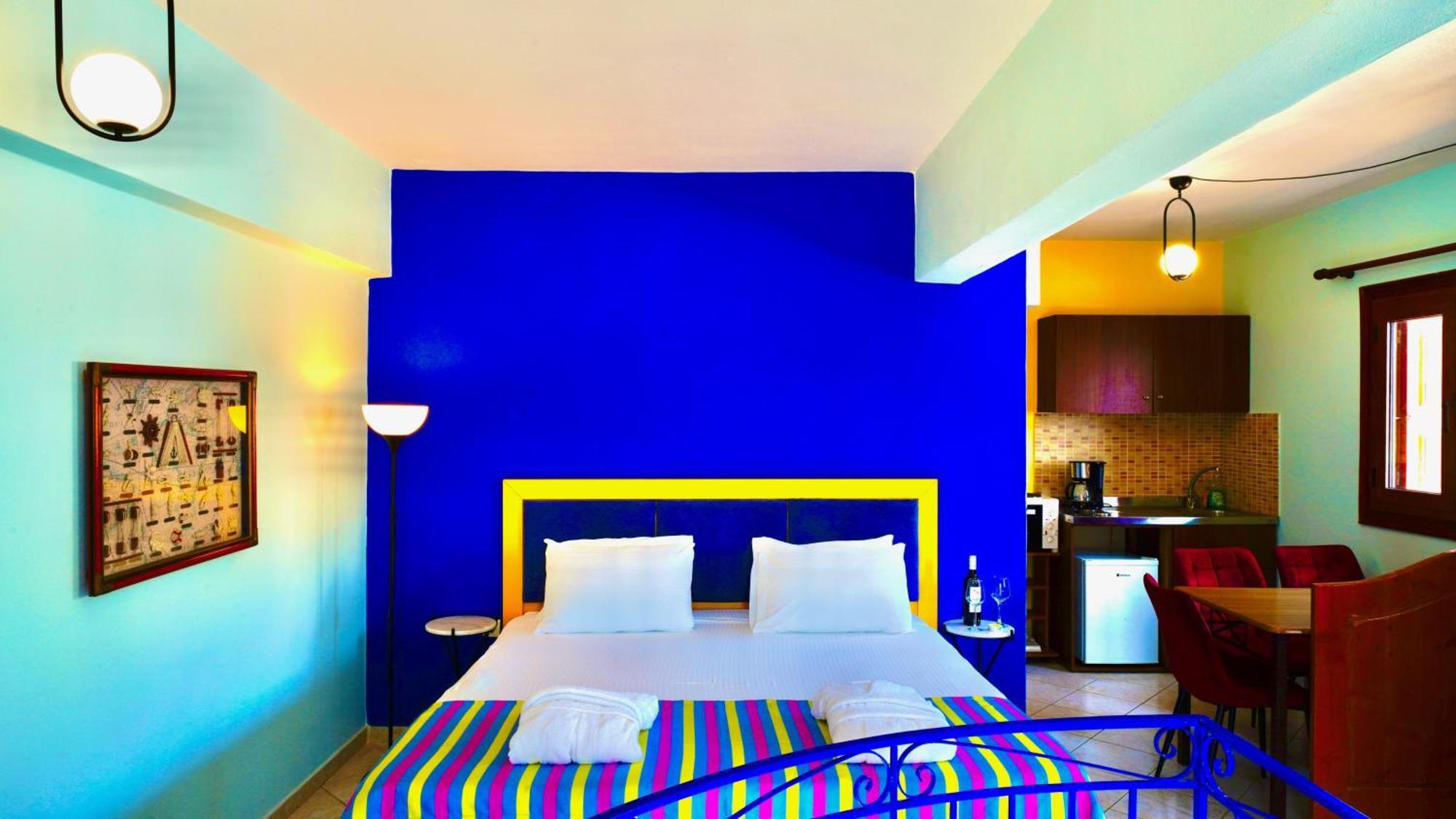 Captain'S Suites Symi Exterior foto