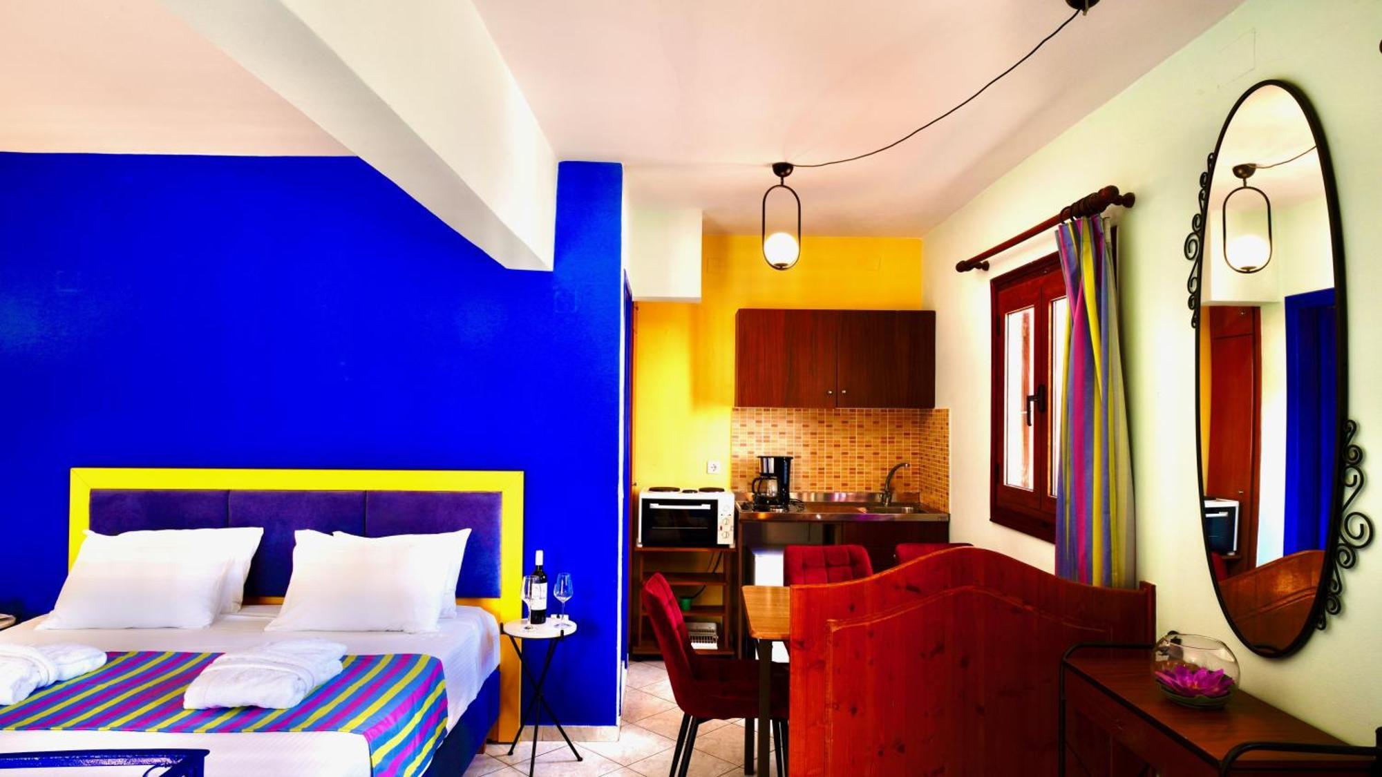 Captain'S Suites Symi Exterior foto